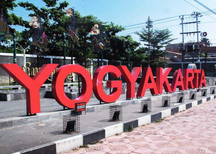 Travel Cilandak ke Yogyakarta